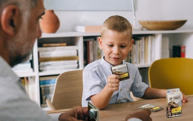 Top Trumps, Dinozaury, gra karciana