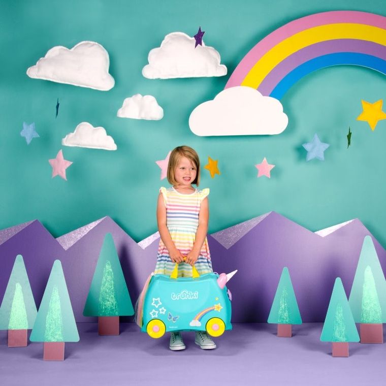 Trunki, Jednorożec Una, jeżdżąca walizeczka