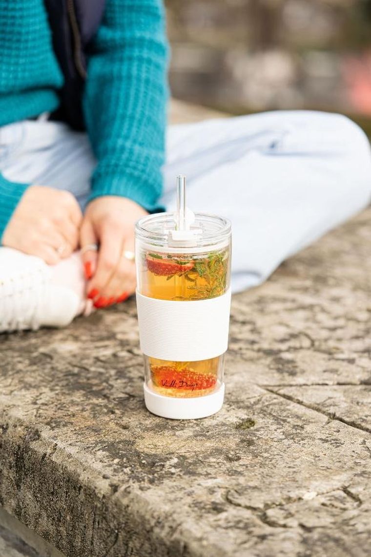 Vialli Design, kubek termiczny szklany ze słomką, 600 ml, biały Fuori