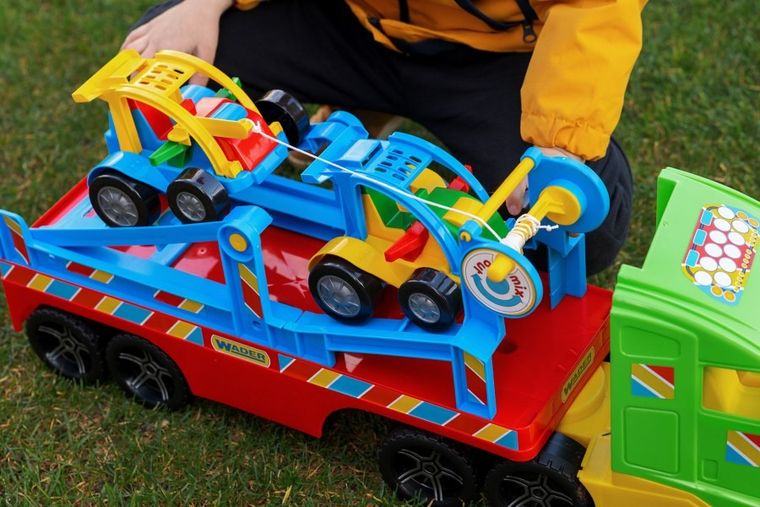 Wader, Magic Truck Basic, ciężarówka laweta z pojazdami buggy