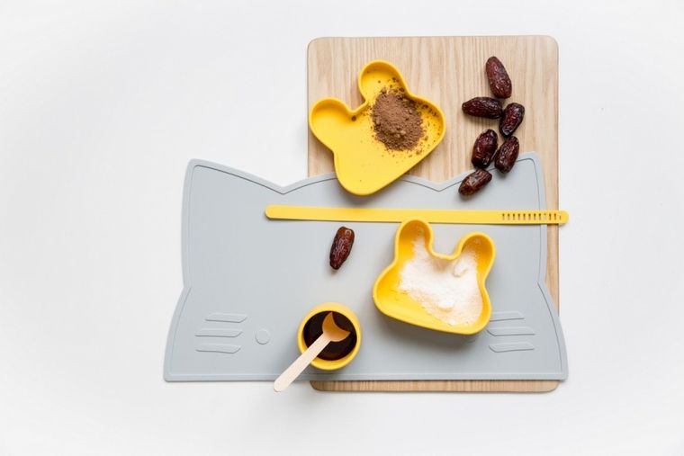 We Might Be Tiny, Króliczek, zamykany silikonowy pojemnik, seledynowy