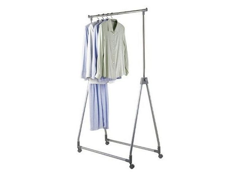 Wieszak na ubrania, na kółkach