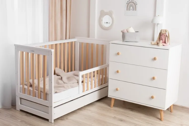 Yoonco, IWI, łóżeczko drewniane z szufladą i barierką, beż/buk