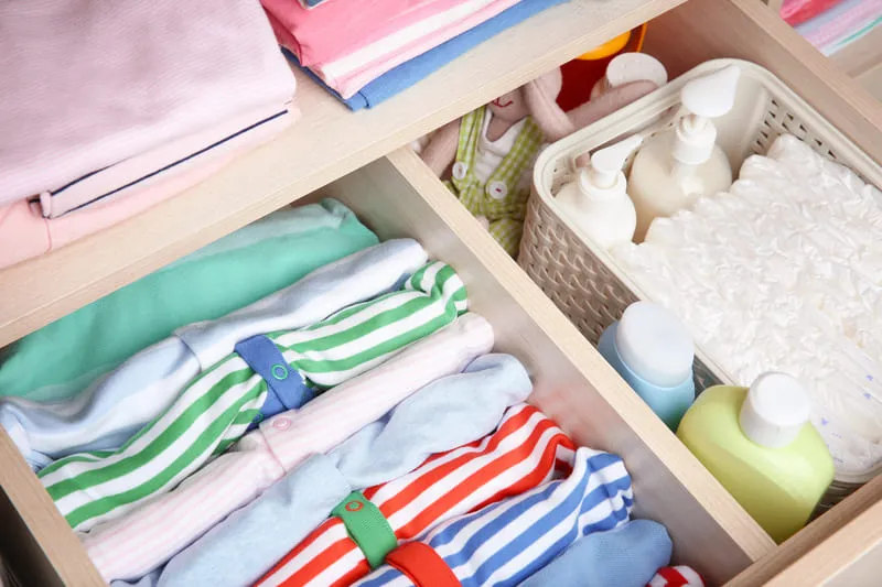 Organizarea comodei unui copil mic - cum sa aranjezi lucrurile?