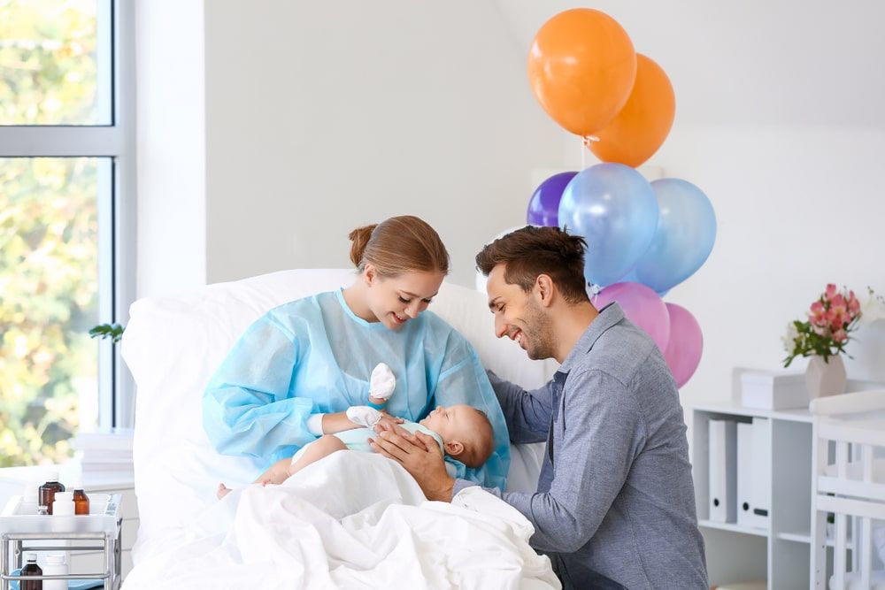 Reguli importante pentru prima vizita la un nou-nascut