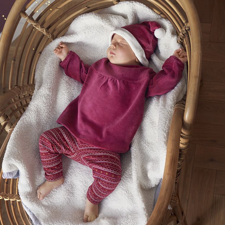 Cadouri pentru nasterea unui copil: ce sa cumperi pentru un nou-nascut?