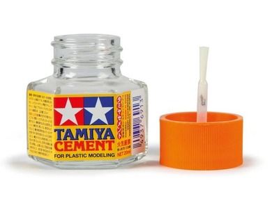 Tamiya, klej do plastiku z pędzelkiem, 20 ml