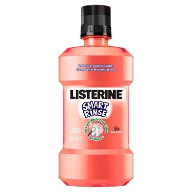 Listerine, Smart rinse, płyn do płukania jamy ustnej dla dzieci 6+, mild berry, 250 ml