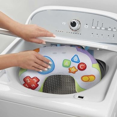Fisher-Price, poduszeczka pod brzuszek Małego gracza, zabawka niemowlęca