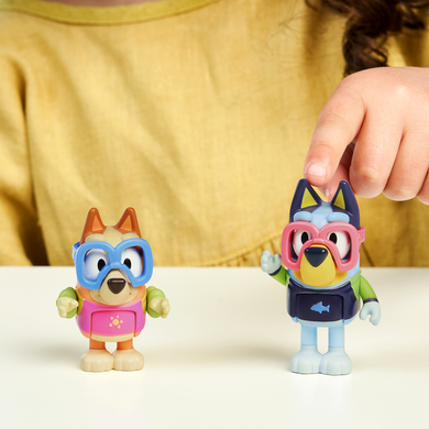 Bluey, Zabawa Na Basenie, figurki, zestaw z akcesoriami, 2 szt.
