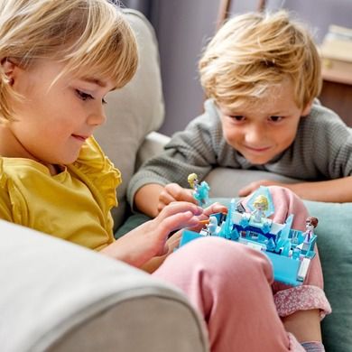 LEGO Disney Princess, Książka z przygodami Elsy i Nokka, 43189