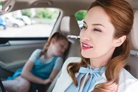 Od kiedy dziecko może podróżować na przednim siedzeniu w samochodzie?