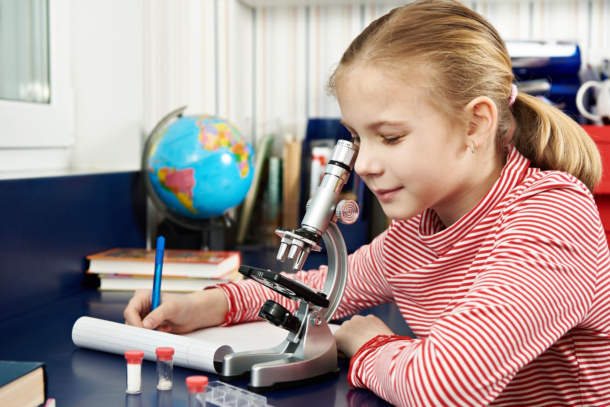 Mikroskop dla dzieci. Czym powinien się charakteryzować?