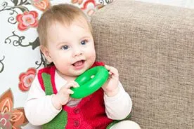 13 miesiąc rozwoju dziecka – jestem taki samodzielny!