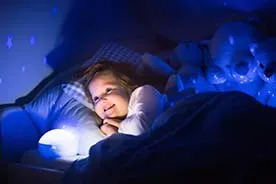 Lampka projektor do dziecięcego pokoju