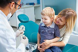 Pierwsza wizyta u dentysty - jak się przygotować? 