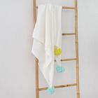 Cool Club, Patura alba cu pompoate pentru bebelusi, 100-100 cm