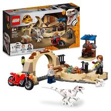 LEGO Jurassic World, Dinozaur Atrociraptor: Urmarirea cu motocicleta, 76945