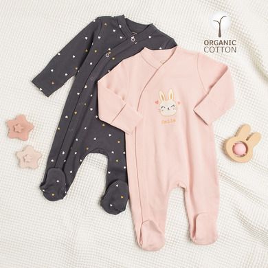 Cool Club, Pijama tip salopeta pentru fete, bumbac organic, roz, negru-grafit, imprimeu inimioare, set 2 buc.
