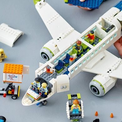 LEGO City, Avion de pasageri, 60367