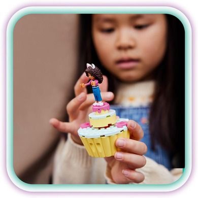 LEGO Gabby's Dollhouse, Distractie in bucatarie cu Briosel, 10785