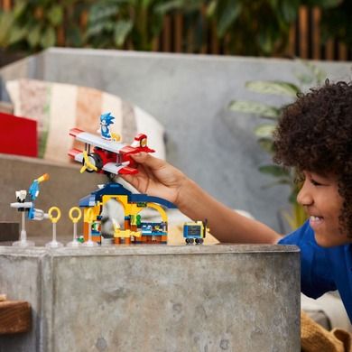LEGO Sonic the Hedgehog, Atelierul lui Tails si avion Tornado, 76991