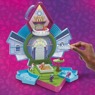My Little Pony, Epic Mini Crystal Brighthouse, set de joaca cu figurine si accesorii