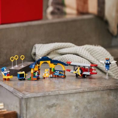 LEGO Sonic the Hedgehog, Atelierul lui Tails si avion Tornado, 76991