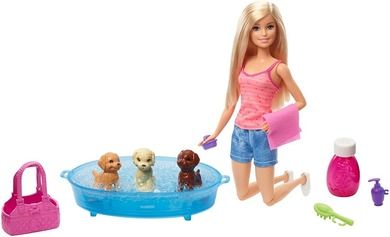 Barbie, Baie pentru caini, set de joaca cu papusa si accesorii