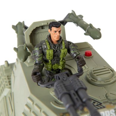 Smiki, Armed Forces, tanc militar, vehicul