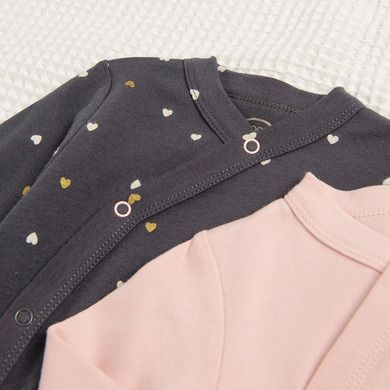 Cool Club, Pijama tip salopeta pentru fete, bumbac organic, roz, negru-grafit, imprimeu inimioare, set 2 buc.