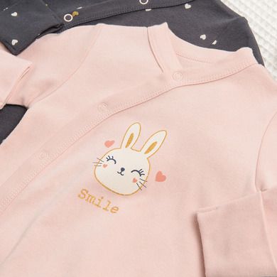 Cool Club, Pijama tip salopeta pentru fete, bumbac organic, roz, negru-grafit, imprimeu inimioare, set 2 buc.