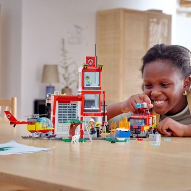 LEGO City, Remiza de pompieri, 60320