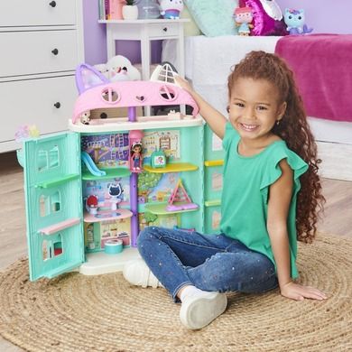 Casa de papusi a lui Gabi, casuta lui Gabi, set cu figurina si accesorii