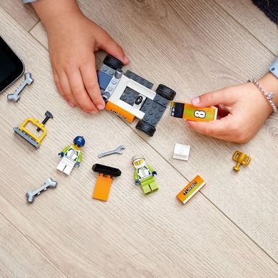 LEGO City, Masina de curse, 60322