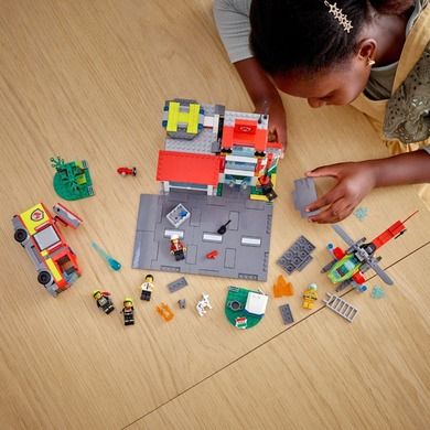 LEGO City, Remiza de pompieri, 60320