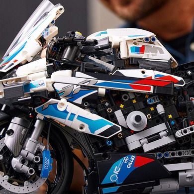LEGO Technic, BMW M 1000 RR, 42130
