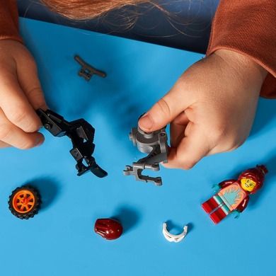 LEGO City, Motocicleta de cascadorie pentru pompieri, 60311