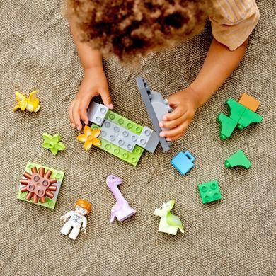 LEGO DUPLO Jurassic World, Incubatorul pentru dinozauri, 10938